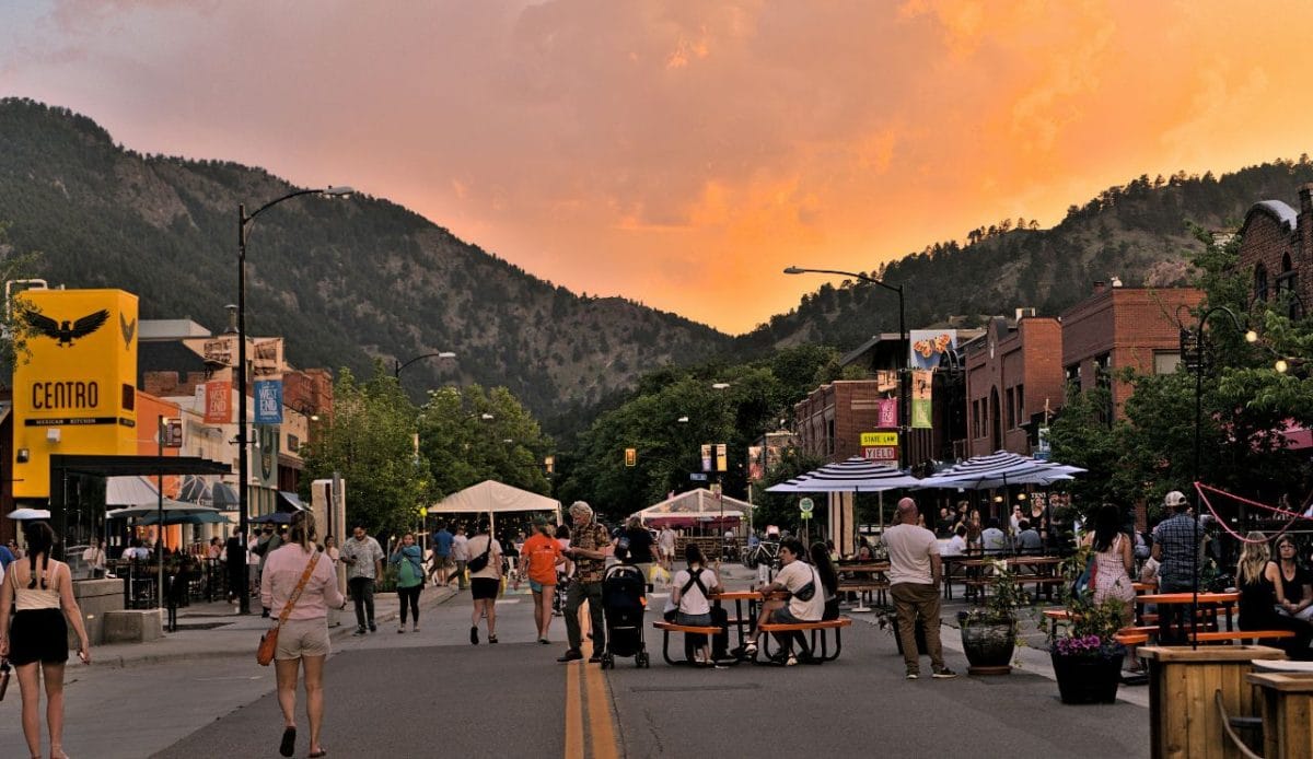 Charming Evanston downtown at dusk
